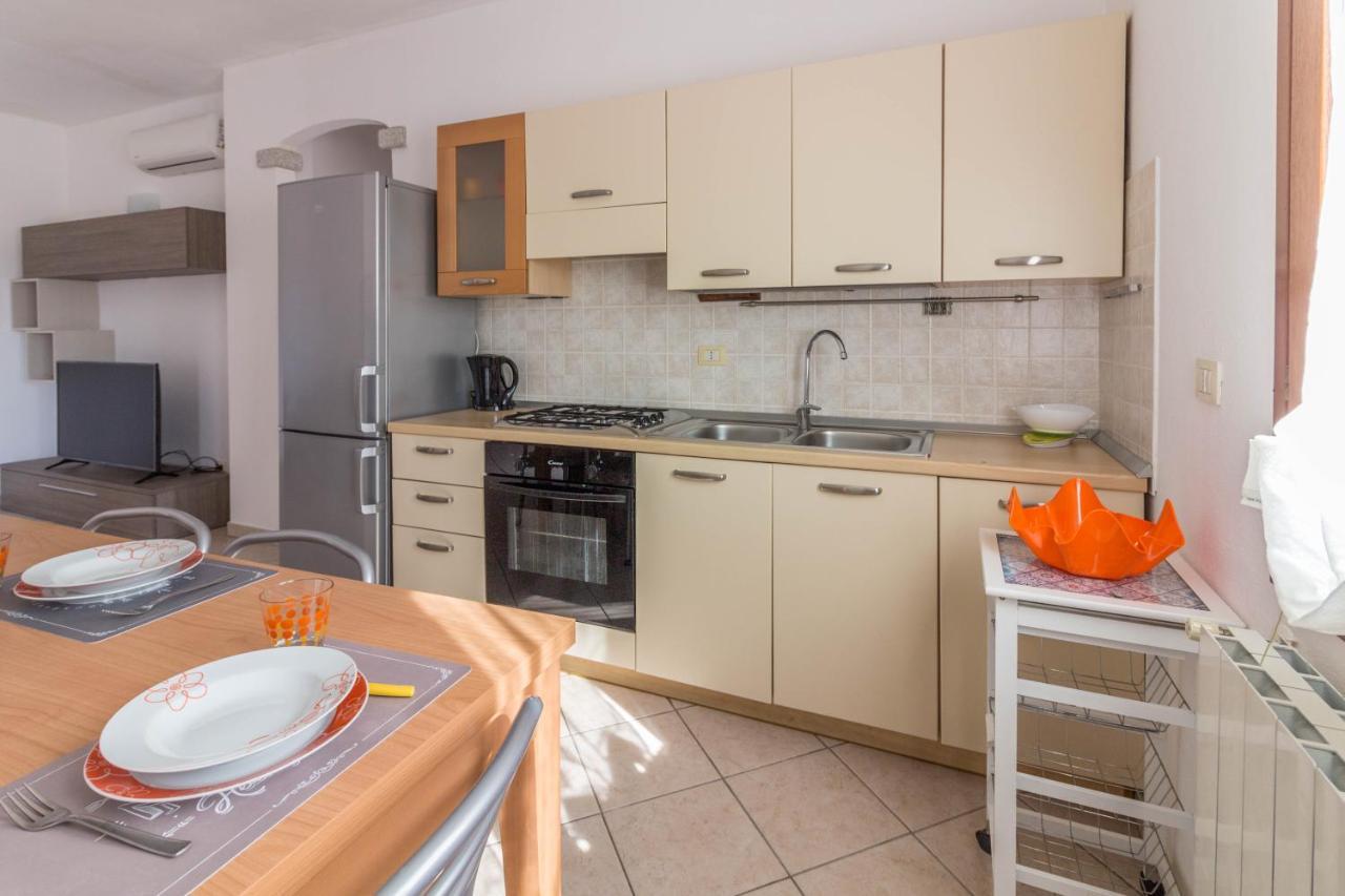 Olbia Bright Flat With Terrace & Private Parking!アパートメント エクステリア 写真