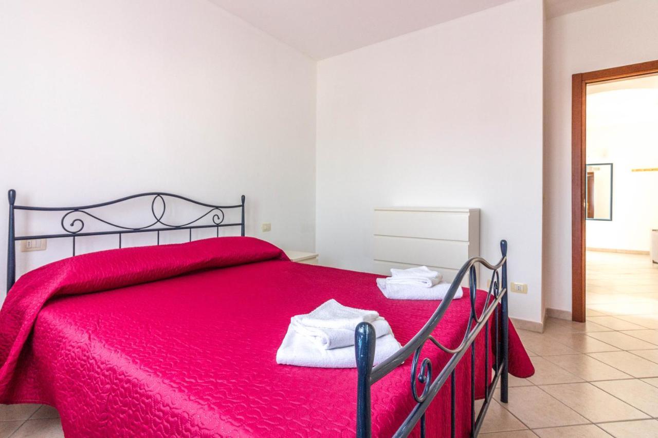 Olbia Bright Flat With Terrace & Private Parking!アパートメント エクステリア 写真