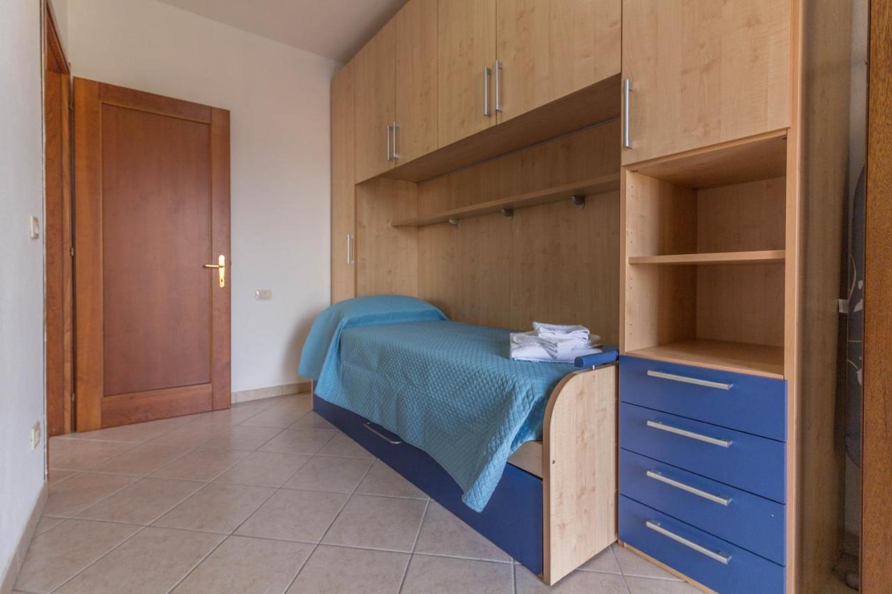Olbia Bright Flat With Terrace & Private Parking!アパートメント エクステリア 写真