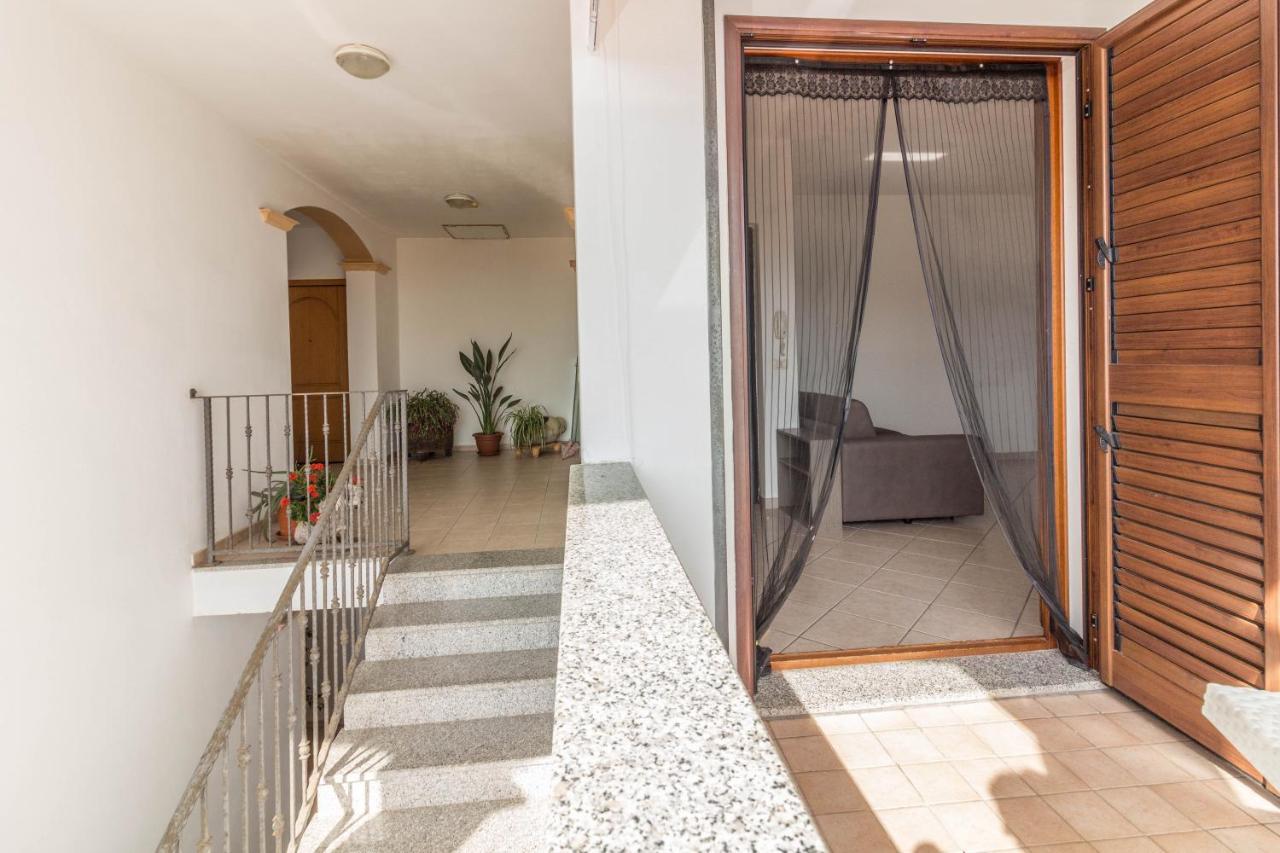 Olbia Bright Flat With Terrace & Private Parking!アパートメント エクステリア 写真