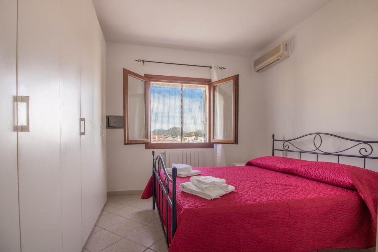 Olbia Bright Flat With Terrace & Private Parking!アパートメント エクステリア 写真
