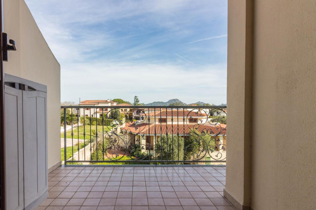Olbia Bright Flat With Terrace & Private Parking!アパートメント エクステリア 写真