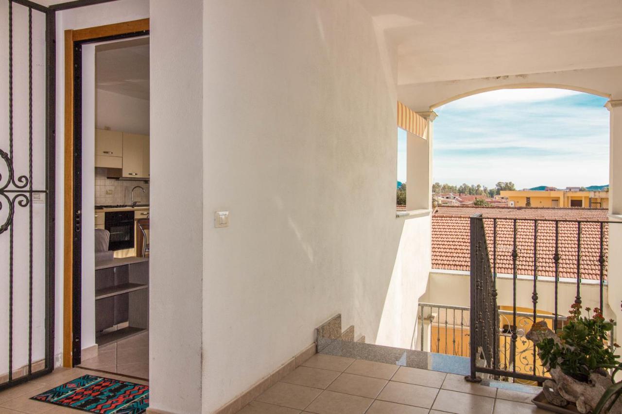 Olbia Bright Flat With Terrace & Private Parking!アパートメント エクステリア 写真